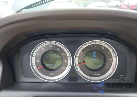 2013 Volvo Xc60 3.2 Platinum from USA, damaged, VIN YV4952DZXD2389234